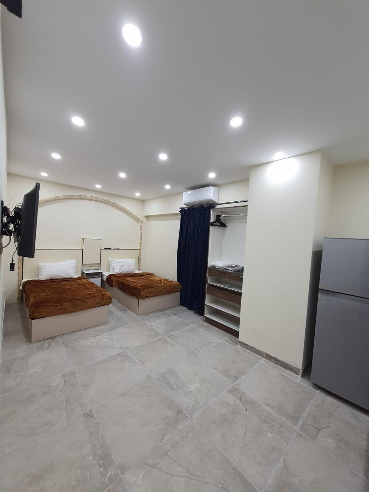 Saraya Abbas Elaser Street-families Only Apartament *