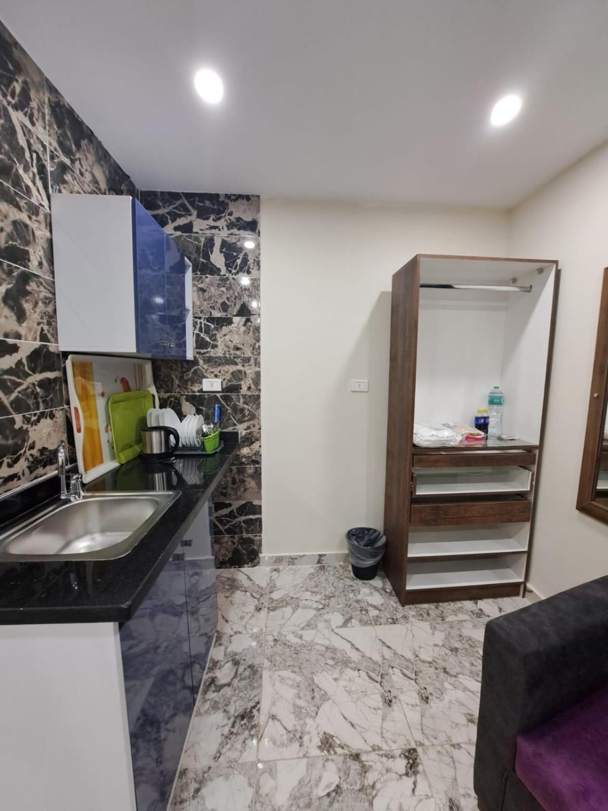Saraya Abbas Elaser Street-families Only Apartament