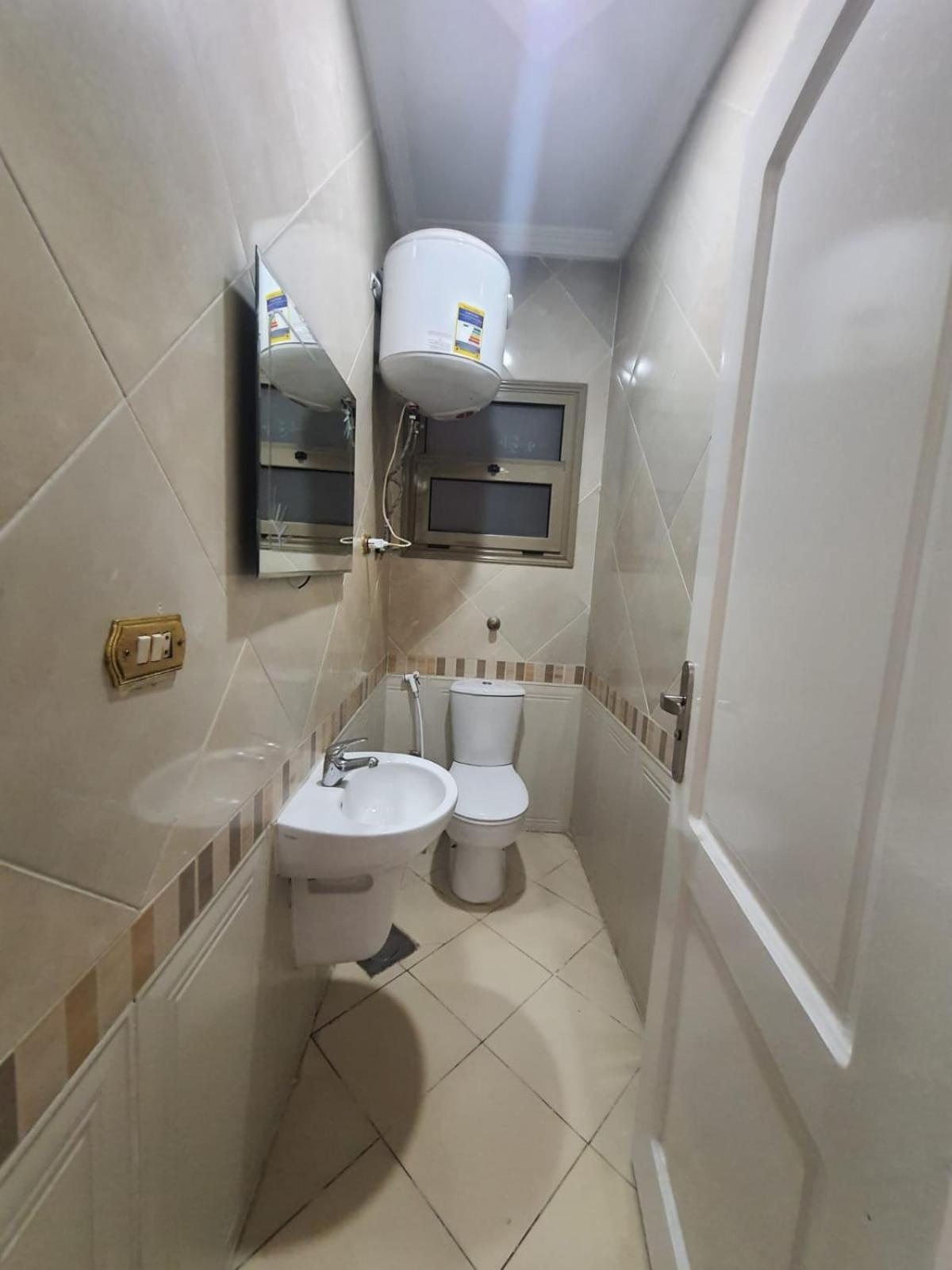 Saraya Abbas Elaser Street-families Only Apartament